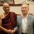 稲葉修一社長㊨に、ミャンマーの高僧が訪問した