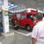 香川石商が行った消防車への給油訓練