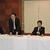 総会の円滑な開催に向け活発な議論を求める西尾支部長（左）と田中委員長