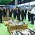 長崎魚市場を見学する農漁部会の一行