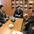 礒崎農水副大臣（中央）に全農ＳＳ問題を説明する西理事長（右から２人目）
