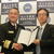 海上自衛隊舞鶴地方総監部トップと災害協定を結んだ富山・島理事長㊨