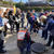 地下タンク浸水の検査手順を確認する参加者たち