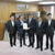 萩生田大臣（中央）に提言書を手渡す額賀会長（左２人目）
