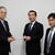 喜多村副会長が松本常務執行役員（中央）、靍執行役員販売企画部長（右）に協力を要請した