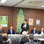 あいさつをする石油流議連の逢沢会長（写真中央）