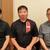 燃料供給に努めた３人（左から高木社長、和泉専務、伊東社長）