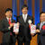長坂豊橋市長（左）と山下田原市長（右）に目録を贈る荒木理事長