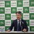 記者会見に臨む髙田新会長