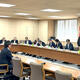 自民党大分県連との意見交換会に臨む永岡理事長（左手前）と曽我会長（左から２番目）